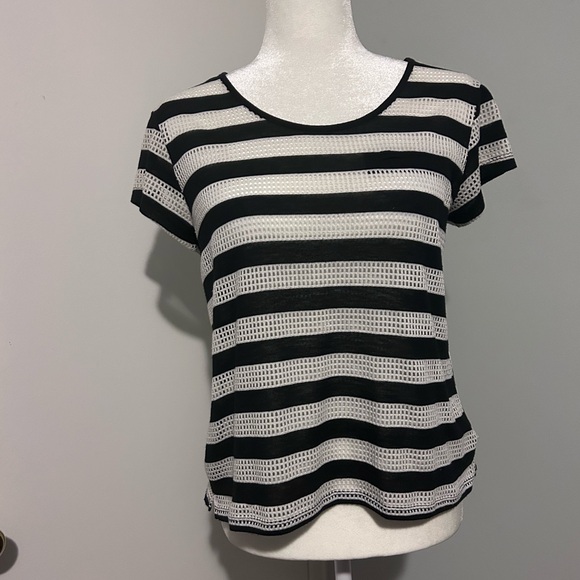 Converse Mesh Striped Top Black & White,short sleeve,size Medium - Picture 2 of 6
